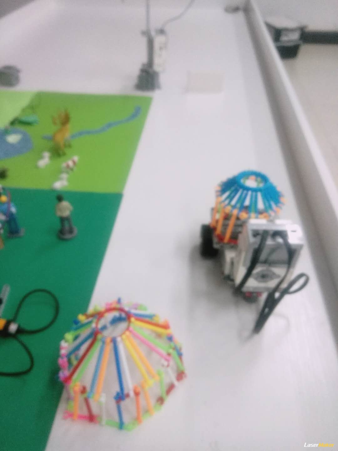 557020393.jpg