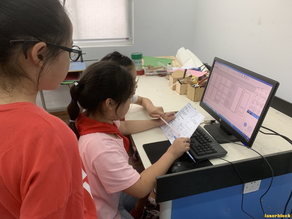 小蘑菇创客IMG_2543.JPG