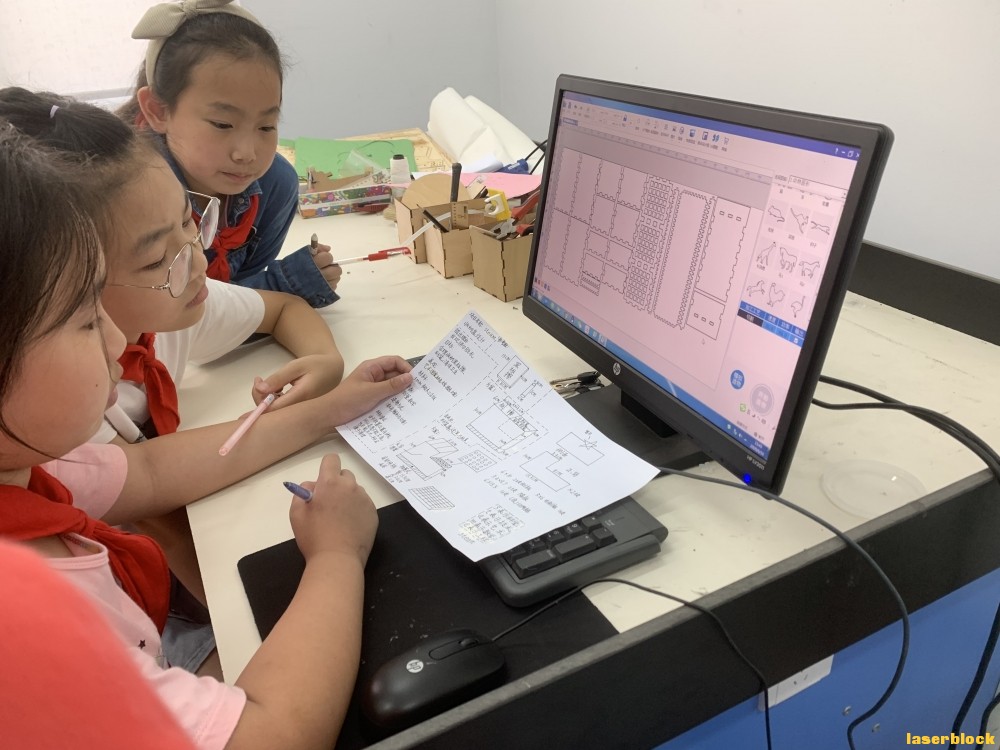 小蘑菇创客IMG_2548.JPG